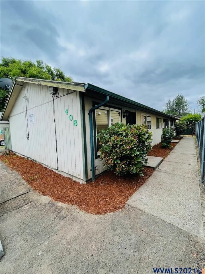 Property Photo: 408 Denver St SE OR 97321
