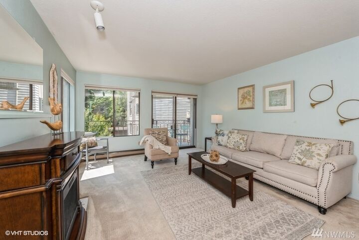 Property Photo: 11755 Greenwood Ave N 103 WA 98133