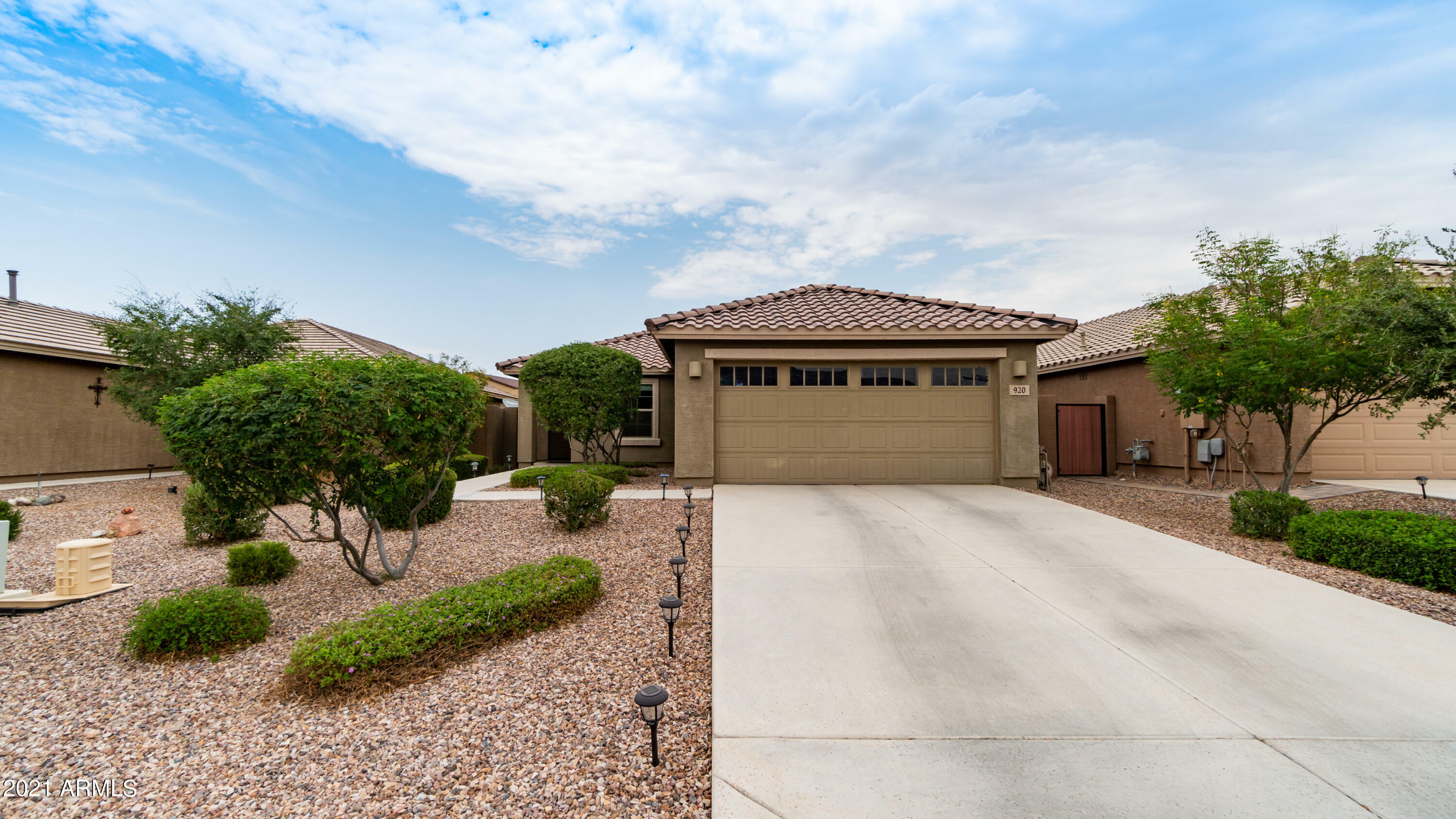 Property Photo: 920 W Lowell Drive AZ 85140