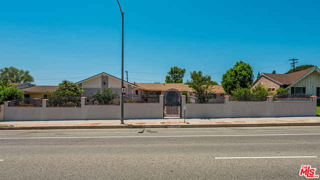 Property Photo: 11027 Reseda Blvd CA 91326