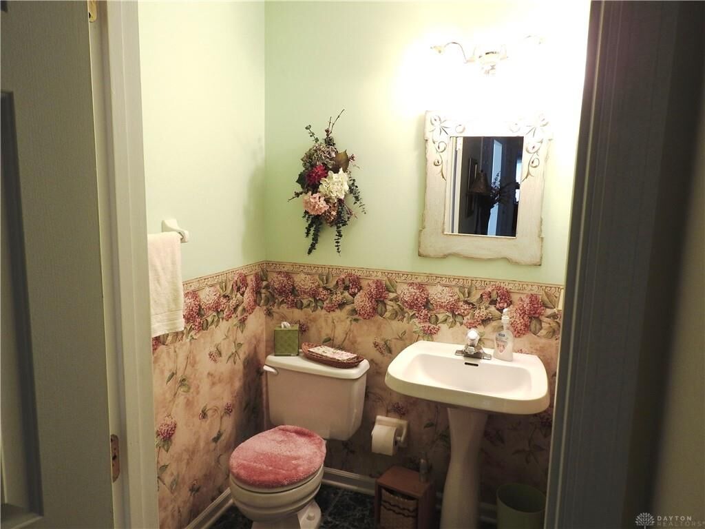 Property Photo: 1224 Sunny Glen Court OH 45377