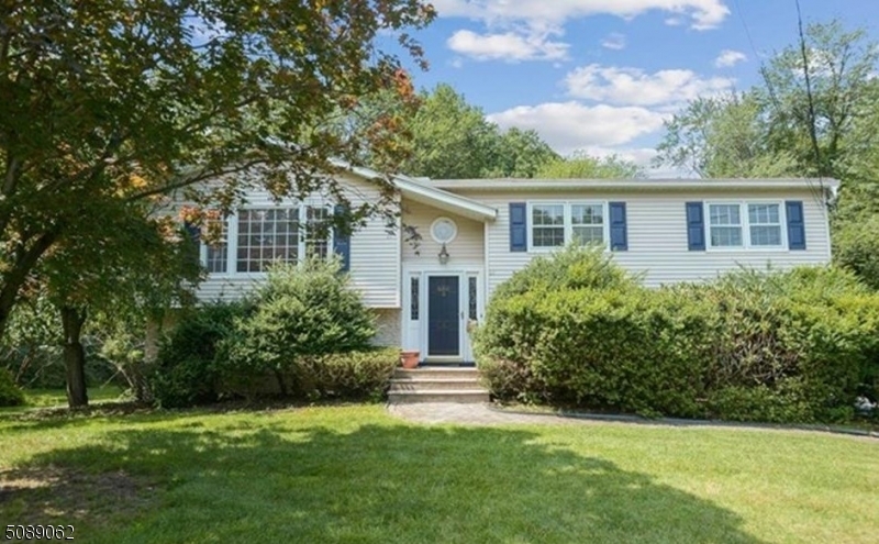 Property Photo:  21 Scott St  NJ 07463 