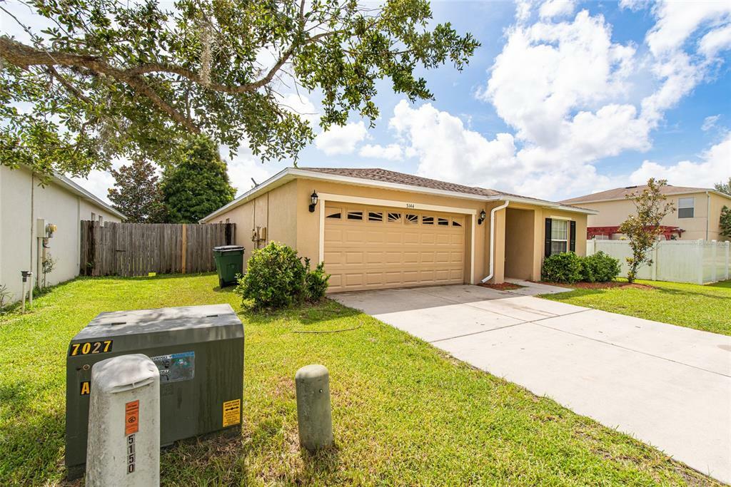 Property Photo:  5144 Dancing Bay Lane  FL 33543 