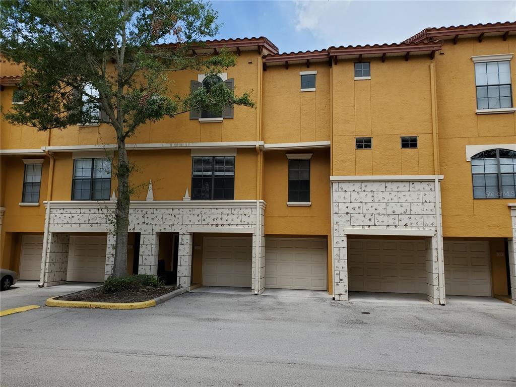 Property Photo: 6133 Metrowest Boulevard 103 FL 32835