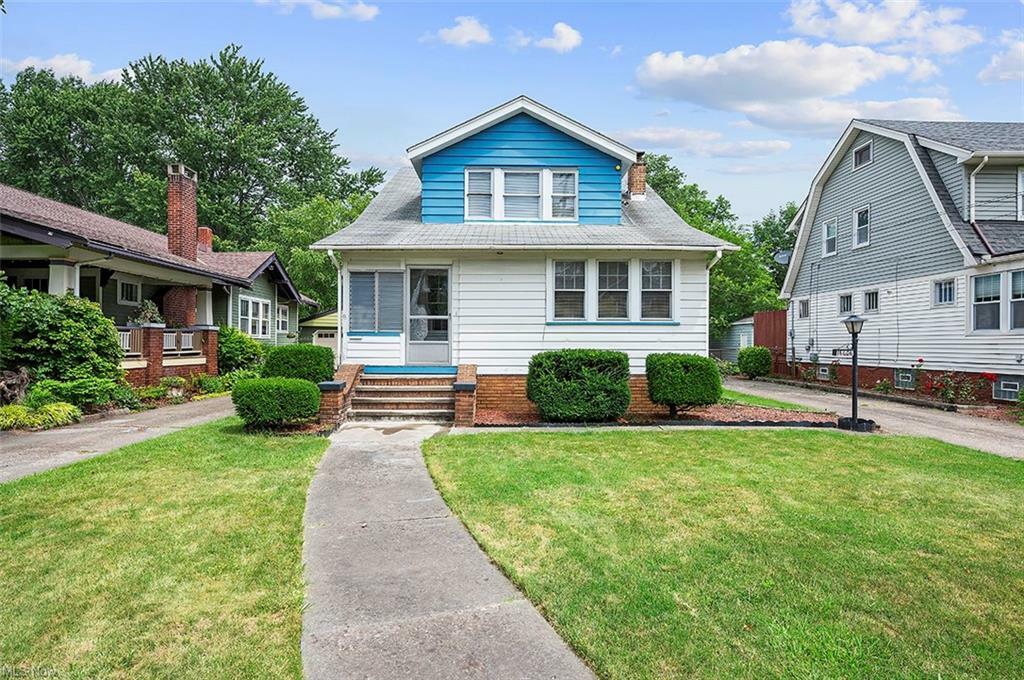 Property Photo:  16606 Chatfield Avenue  OH 44111 