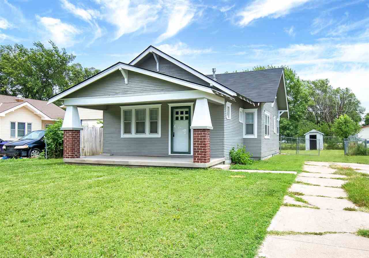 Property Photo:  1836 S Saint Clair  KS 67213-2822 