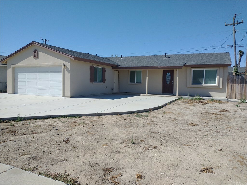 Property Photo:  1861 Sandalwood Drive  CA 93455 