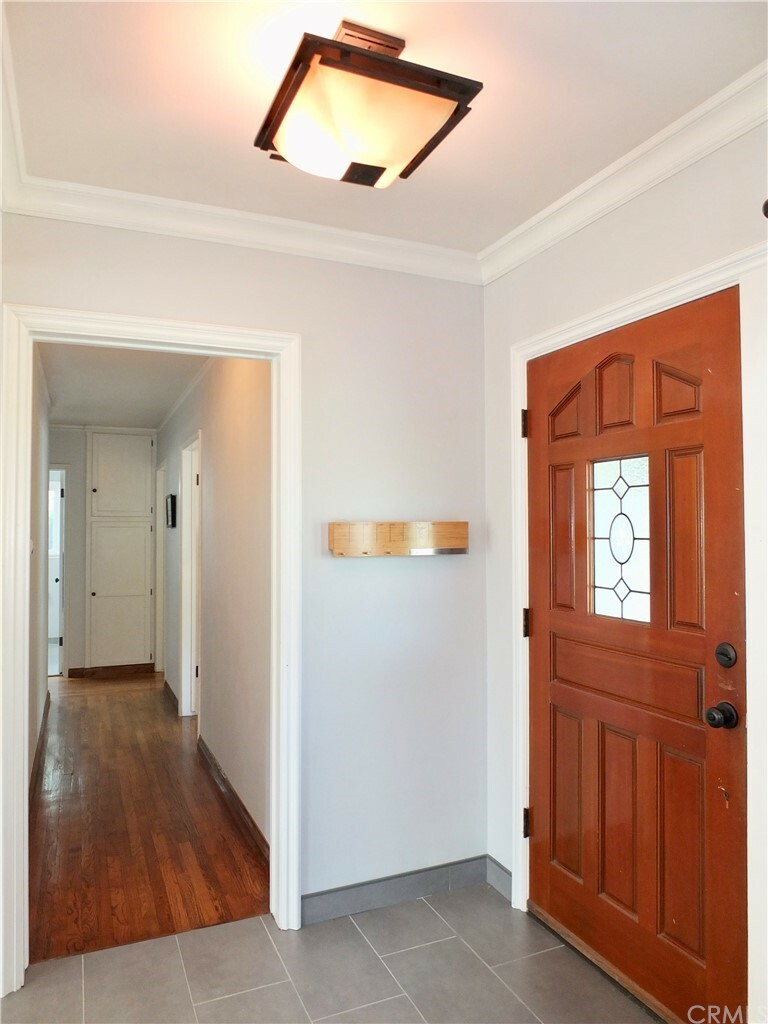 Property Photo: 3320 Ladoga Avenue CA 90808