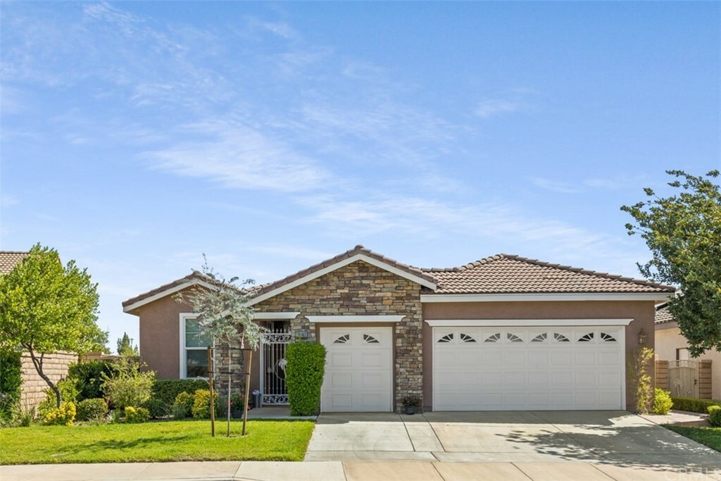 Property Photo:  28103 Highwood Court  CA 92584 