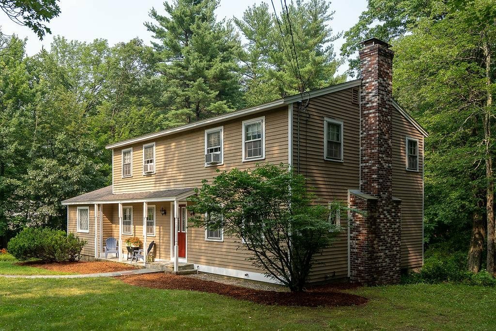 Property Photo:  15 Cricket Hill Drive  NH 03031 