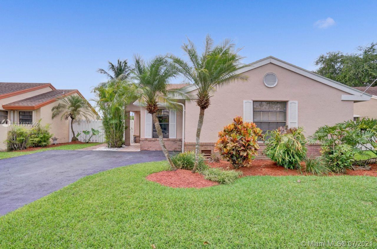 13740 Oak Ridge Dr  Davie FL 33325 photo