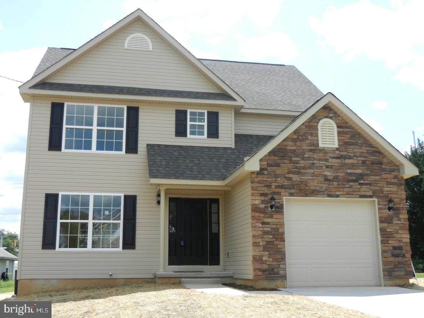 Property Photo:  13 Boxwood Road  DE 19804 