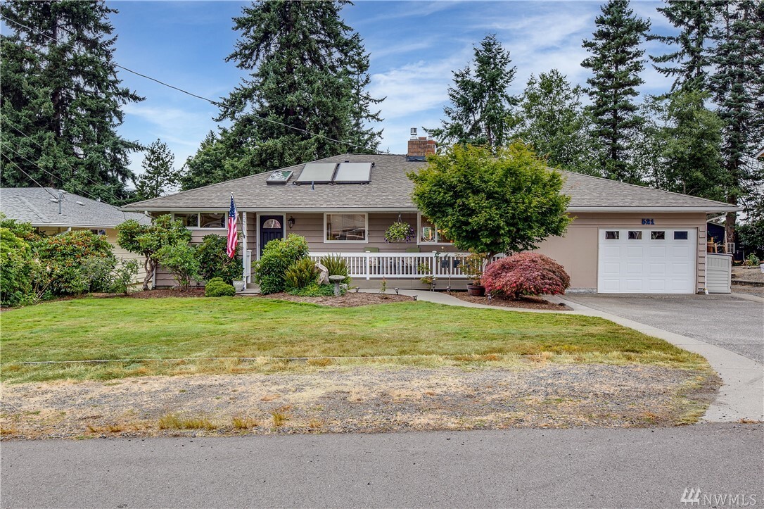 Property Photo:  521 51st St SW  WA 98203 