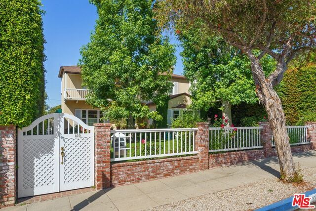 Property Photo: 830 Stanford St CA 90403