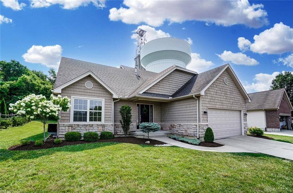 Property Photo: 314 Hillcrest Drive OH 45066