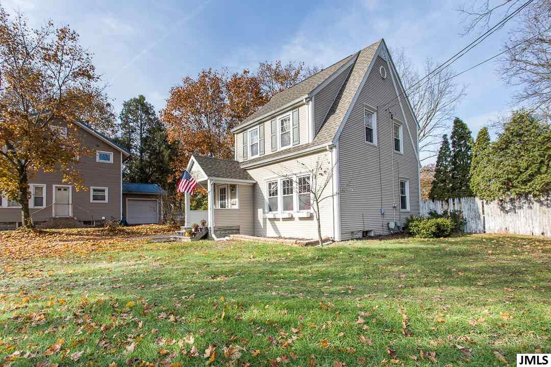 Property Photo:  518 Linden Ave  MI 49203 