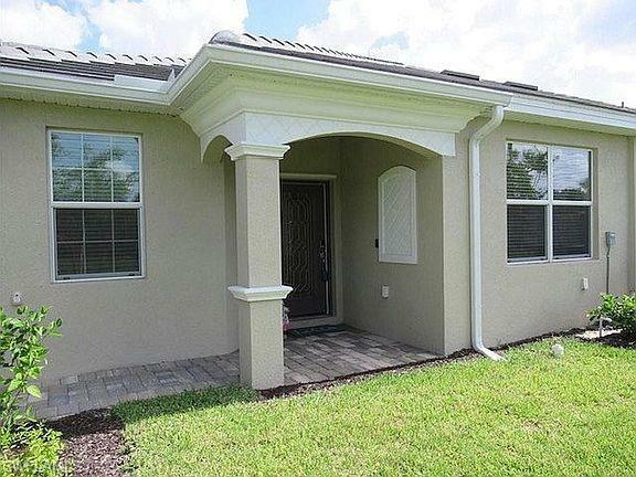 Property Photo:  4128 Bisque Ln  FL 33916 