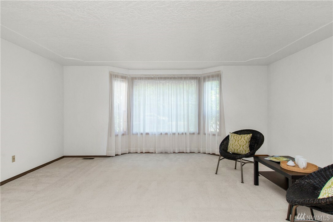 Property Photo: 3993 Pifer Rd SE WA 98501