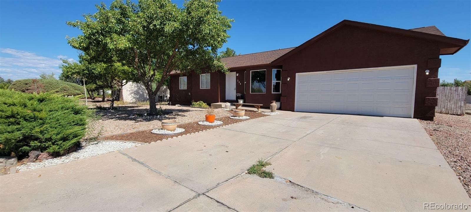 Property Photo:  208 S Bailey Drive  CO 81007 
