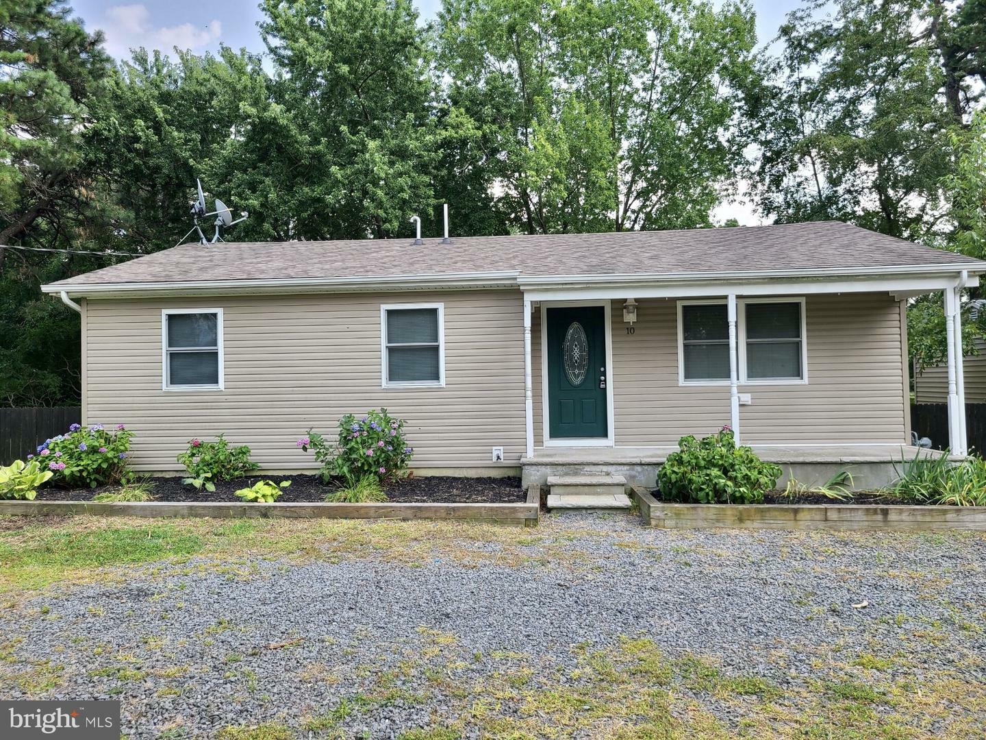 Property Photo:  10 Chippewa Trail  NJ 08015 