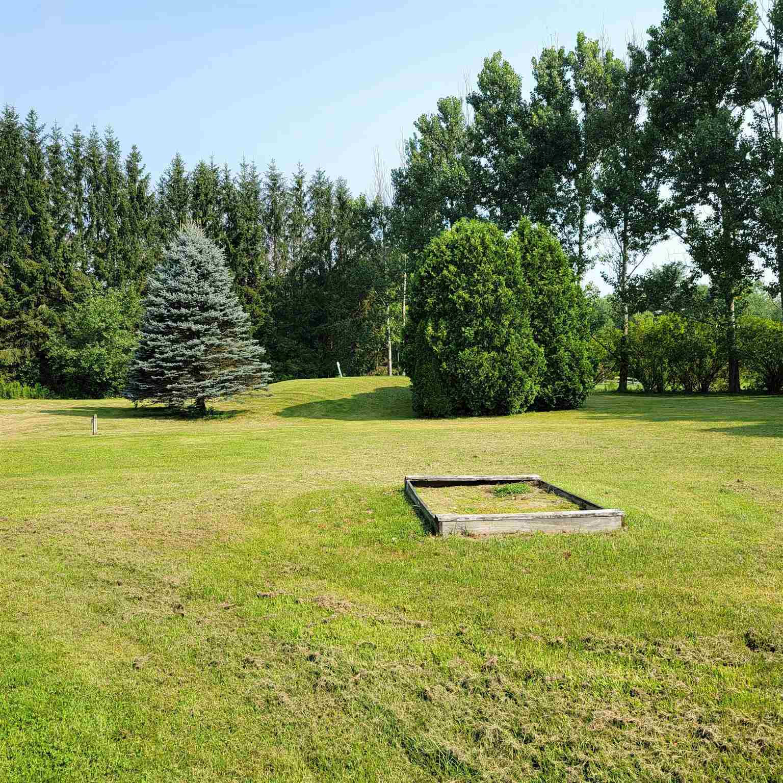Property Photo: 610 Suncook Valley Road NH 03263