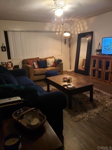 Property Photo:  618 W 11 Avenue  CA 92025 