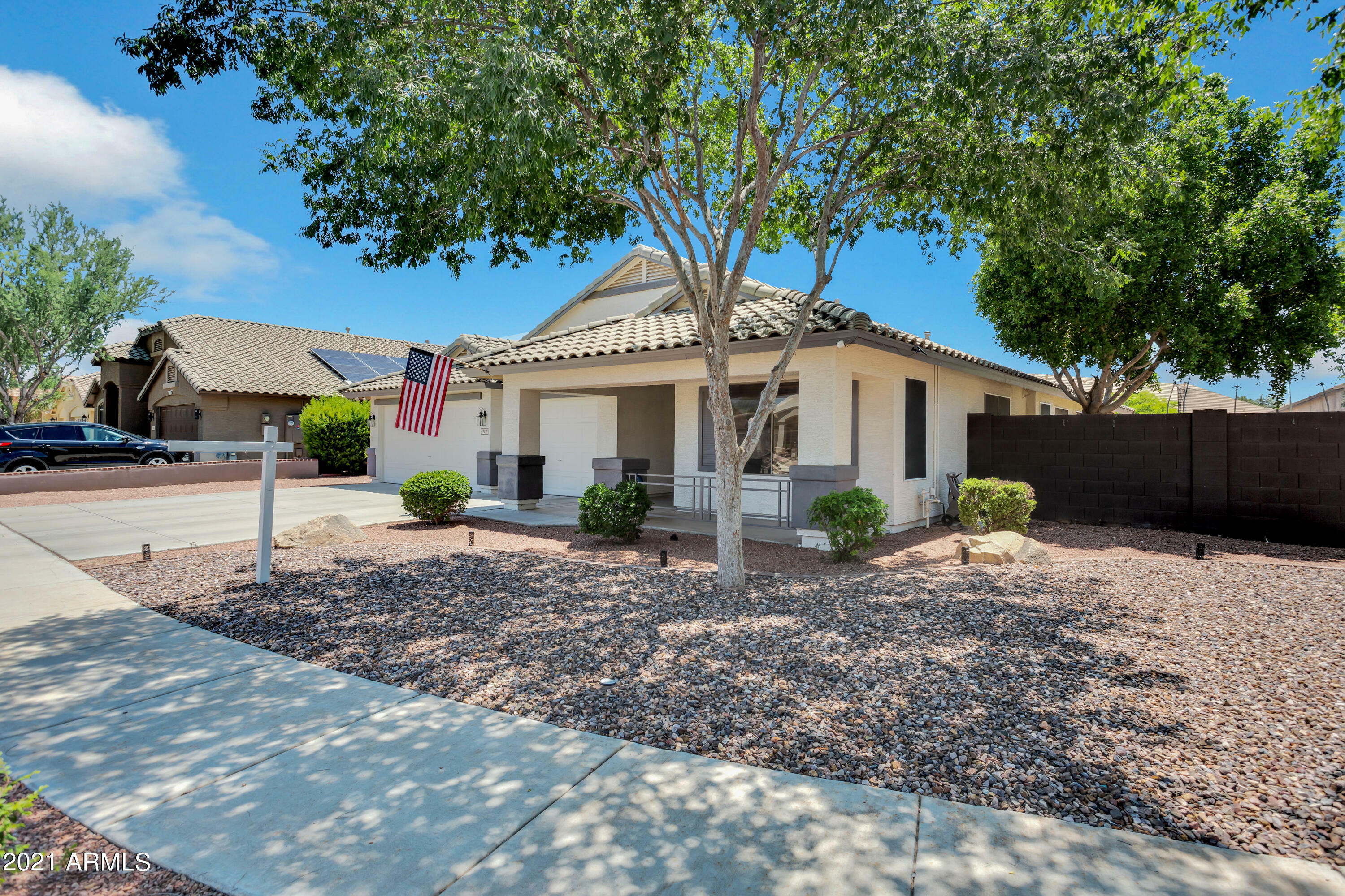 Property Photo:  739 N 168th Avenue  AZ 85338 