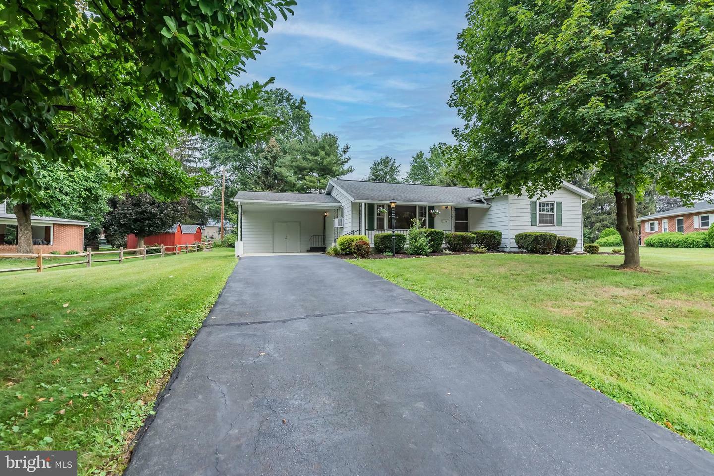 Property Photo: 14 Edgelea Drive PA 17201