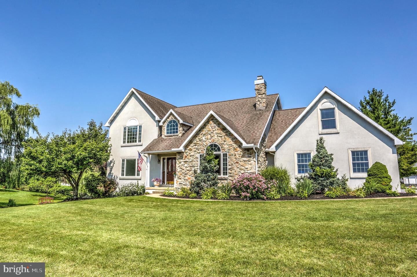 Property Photo: 52 Willow Circle PA 17557