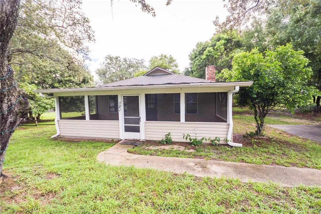 Property Photo:  121 C Street  FL 33843 