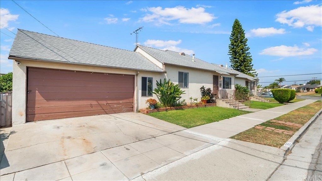 Property Photo:  1565 W Colegrove Avenue  CA 90640 