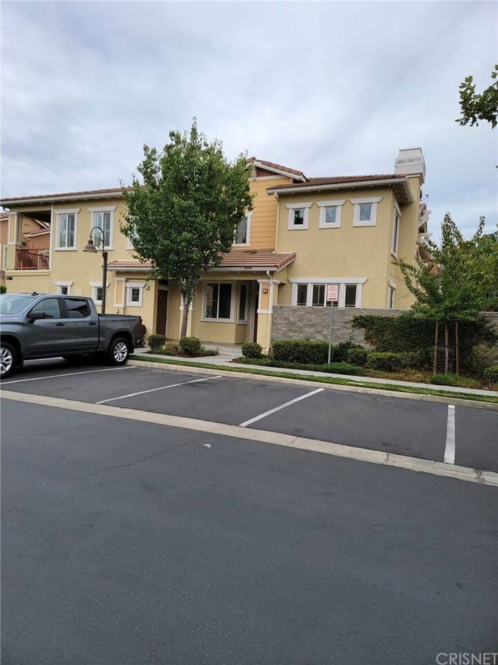 Property Photo: 4166 Laredo Lane B CA 93063