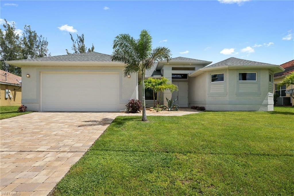 Property Photo: 235 SW 21st Lane FL 33991