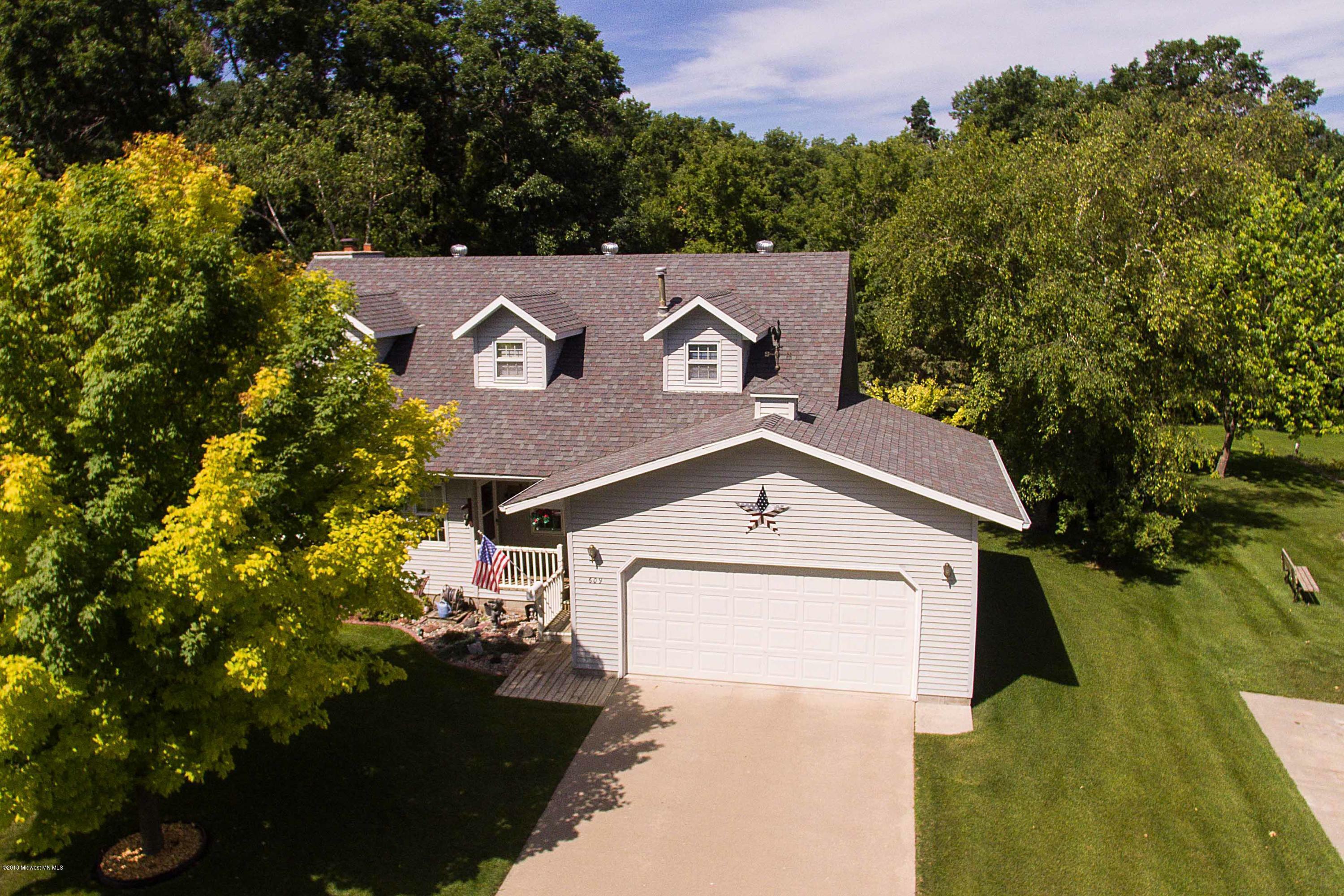 Property Photo: 609 Lundy'S Lane MN 56537