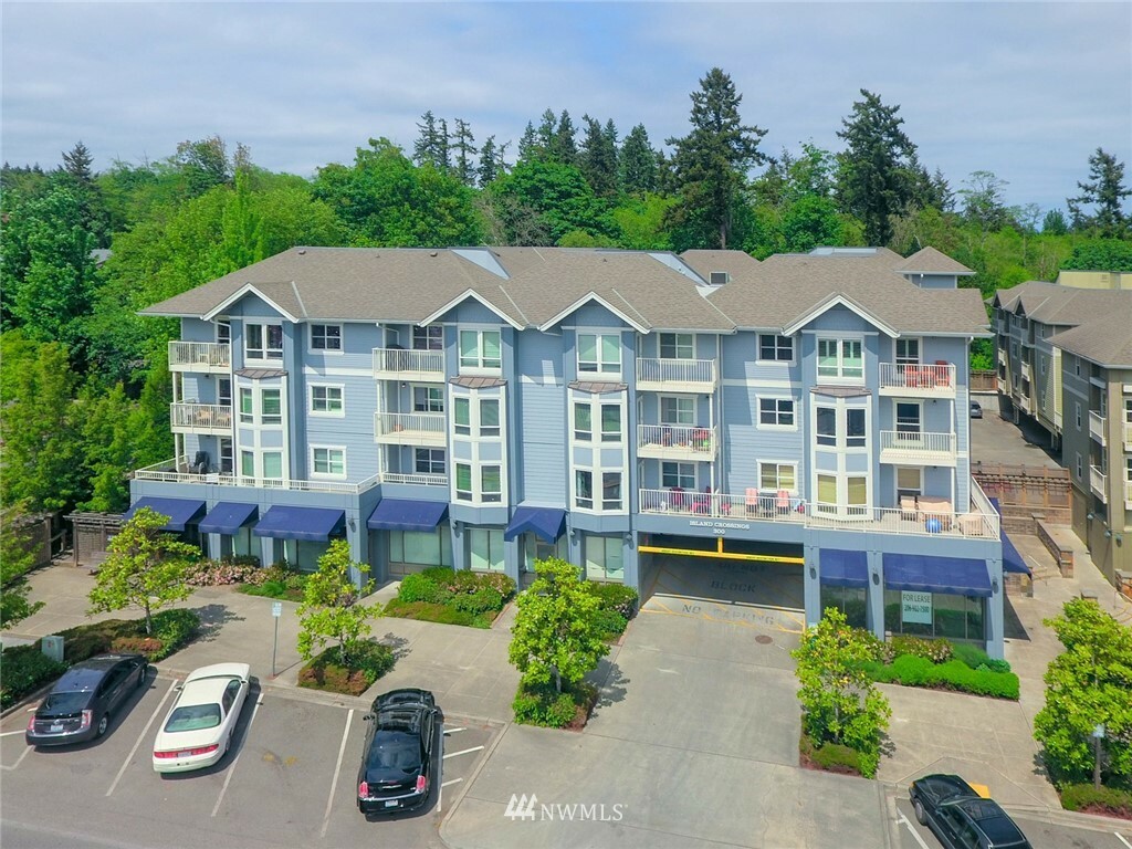 Property Photo:  300 High School Road NE 305  WA 98110 