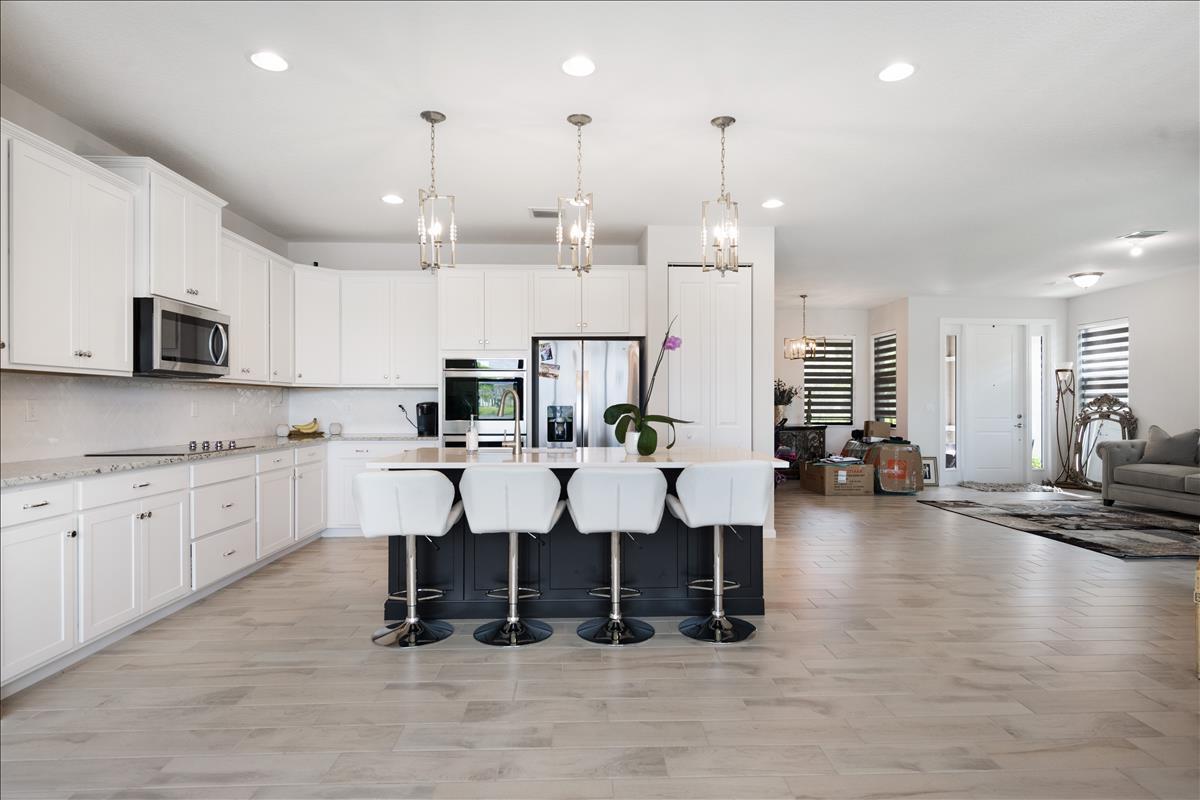 Property Photo: 6184 Oceanaire Way FL 33467