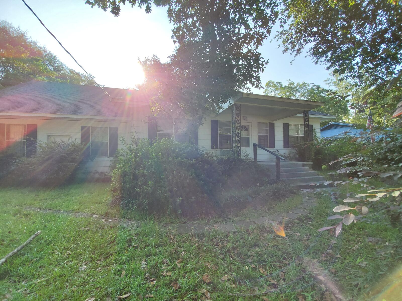 Property Photo:  104 Oliver Ave.  MS 39401 