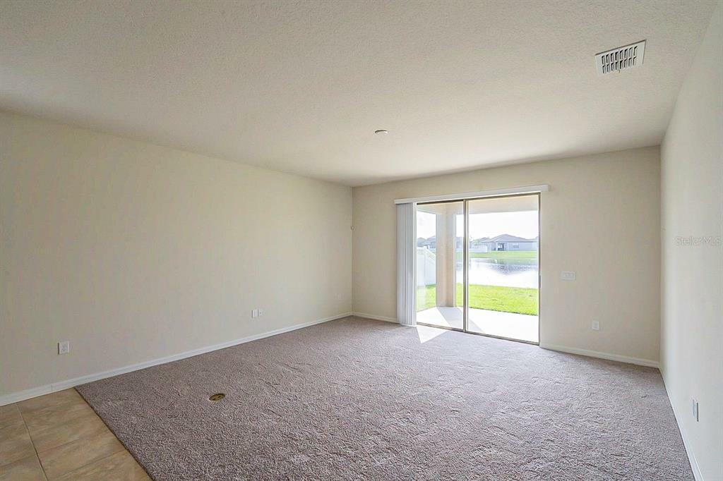 Property Photo:  8901 Hinsdale Heights Drive  FL 33868 