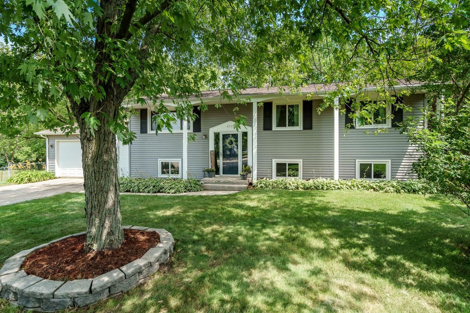 Property Photo: 4335 Majesty Court IL 61109