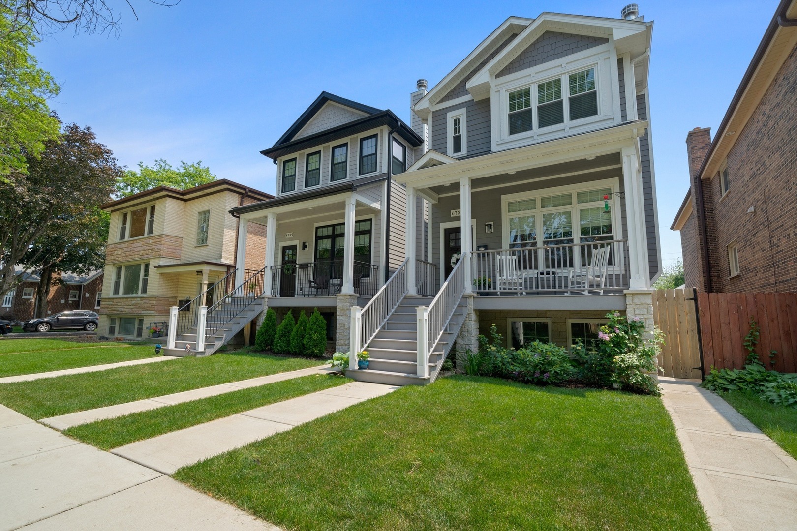 Property Photo:  6737 N Oxford Avenue  IL 60631 