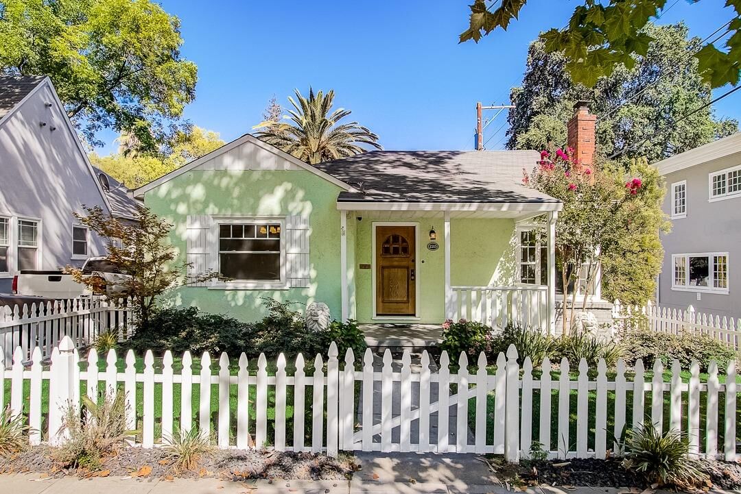 Property Photo:  2215 22nd Street  CA 95818 