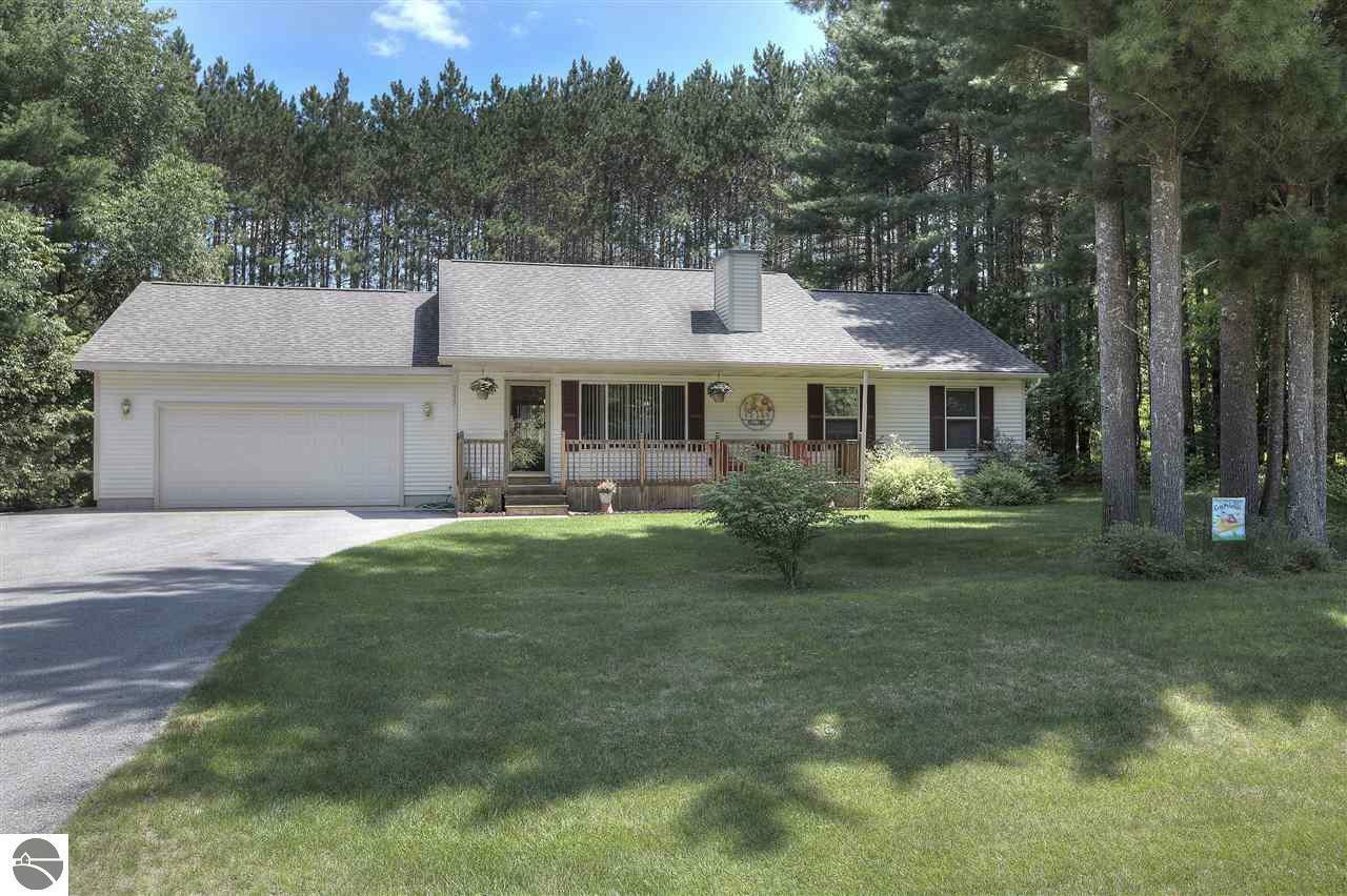 Property Photo:  9239 Evergreen Drive  MI 49684 