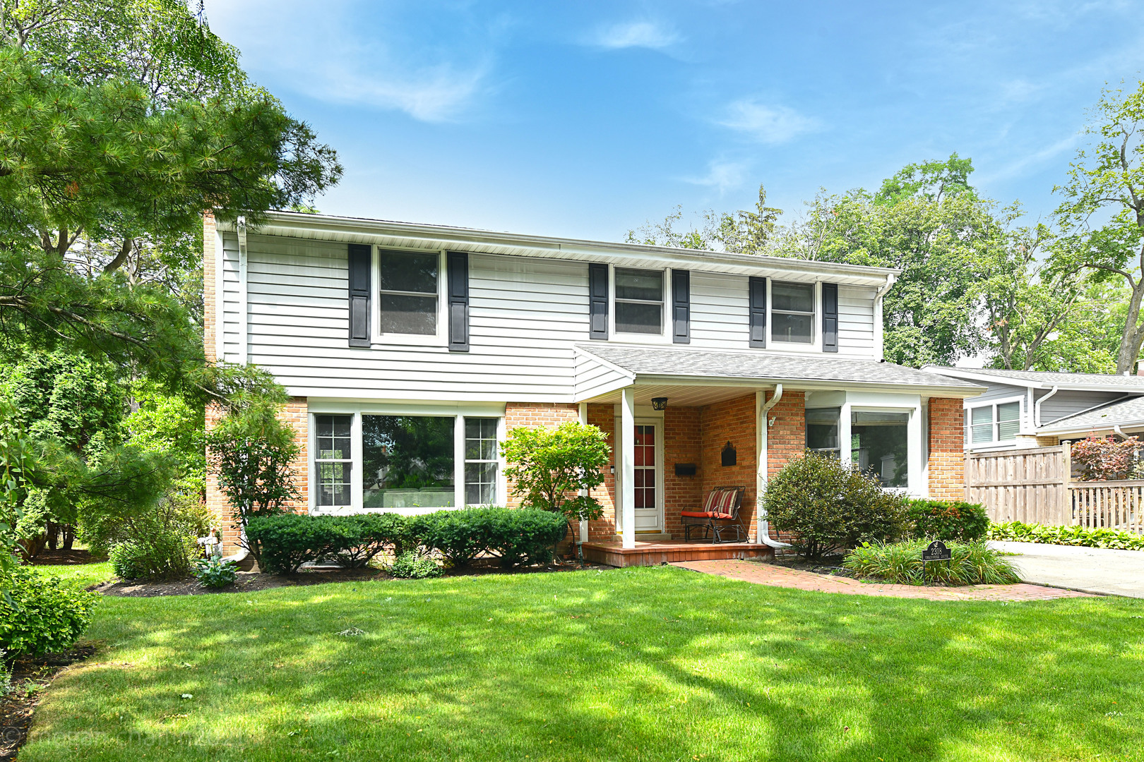 Property Photo: 2318 Swainwood Drive IL 60025