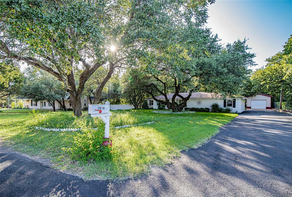 Property Photo:  1014 Sierra Vista Drive  TX 76048 