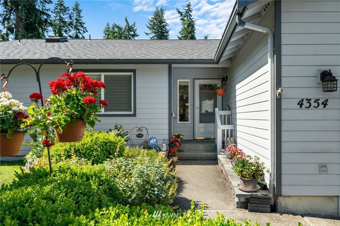 Property Photo:  4354 Shadowood Drive  WA 98236 