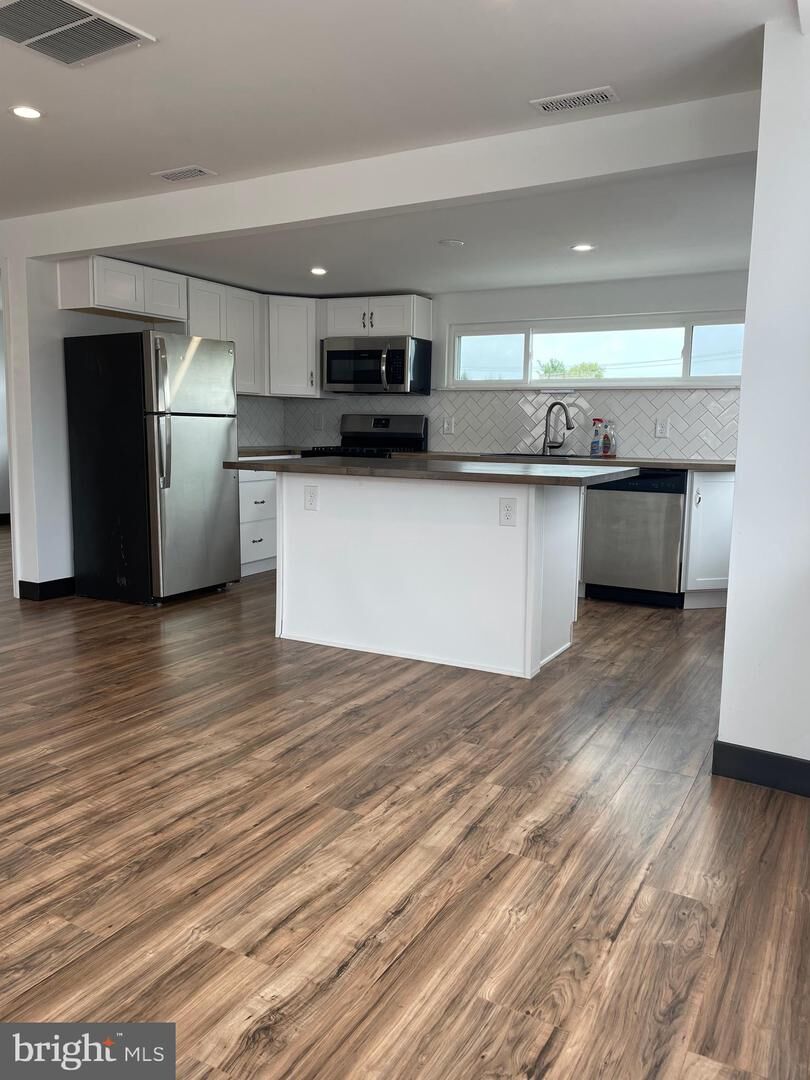 Property Photo:  340 S Broadway  NJ 08030 