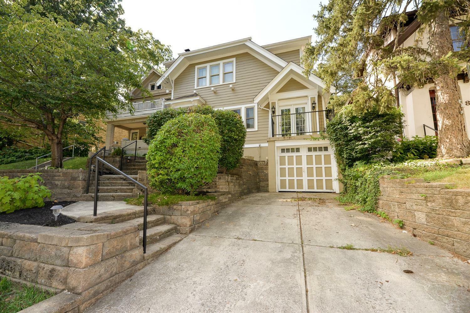 Property Photo: 817 Delta Ave OH 45226