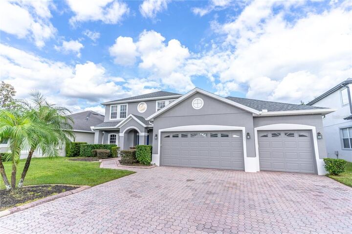 Property Photo:  3233 Curving Oaks Way  FL 32820 
