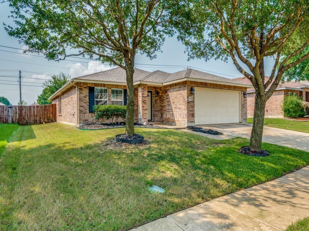 Property Photo:  802 Harris Ridge Drive  TX 76002 