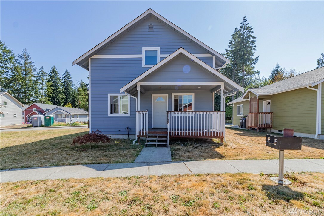 Property Photo:  4532 Mattson Lane SE  WA 98503 